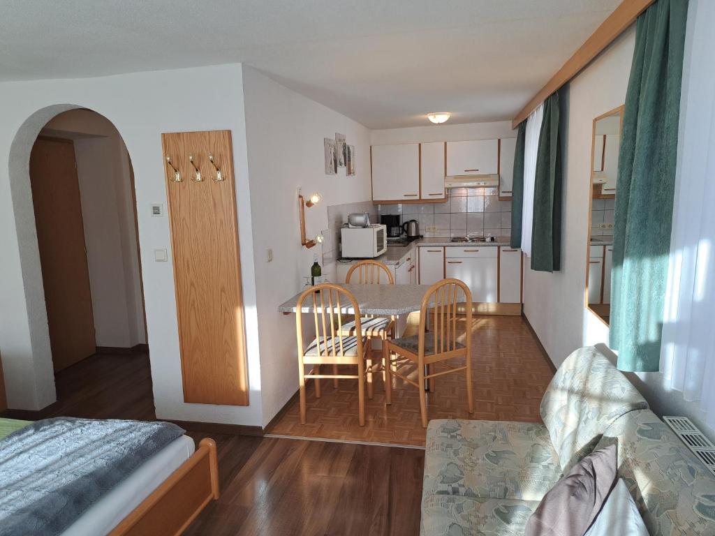 Kuchyňa alebo kuchynka v ubytovaní Appartements Klapeer
