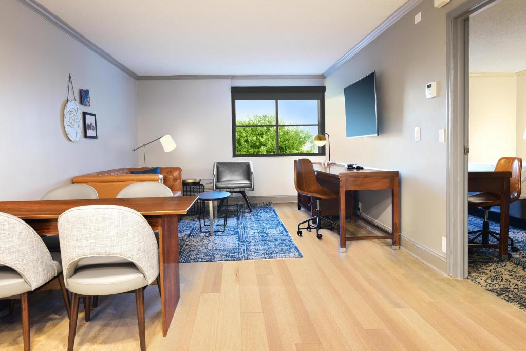 Four Points by Sheraton York photo