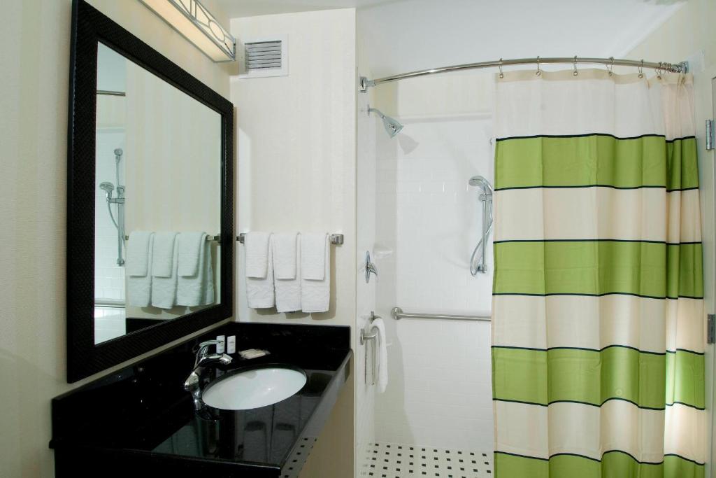 Koupelna v ubytování Fairfield Inn & Suites by Marriott Verona