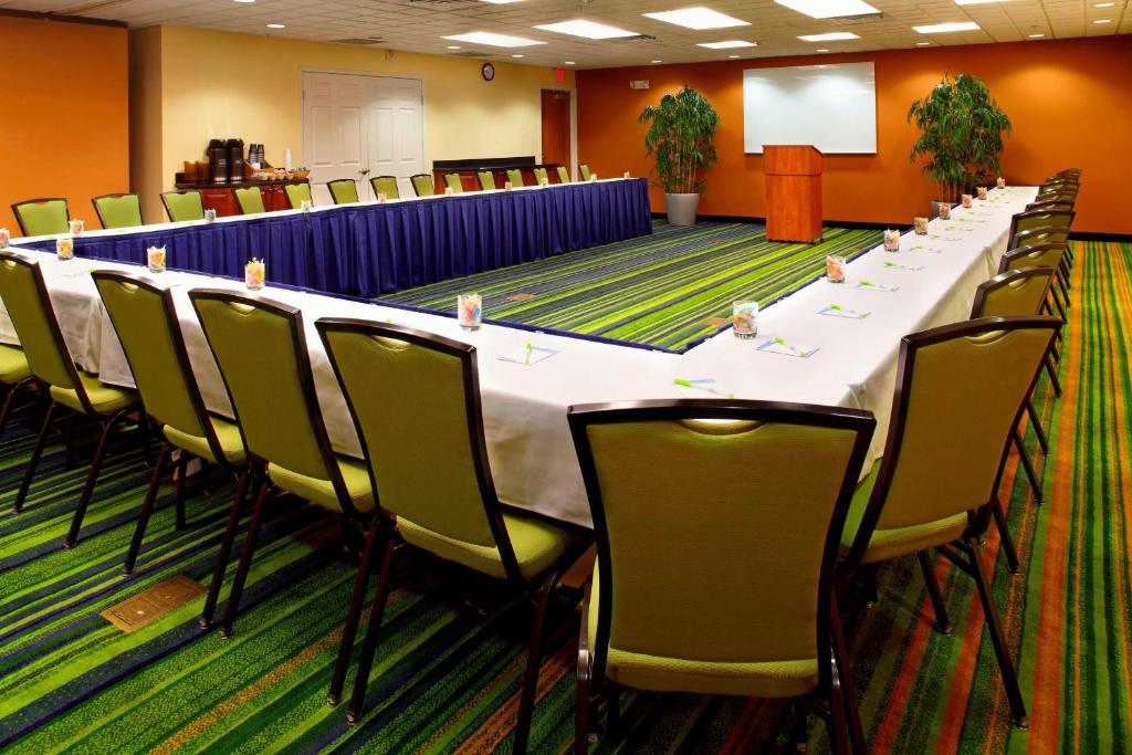 Konferenční prostory v ubytování Fairfield Inn & Suites Phoenix Midtown