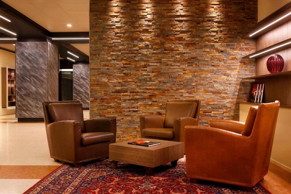 Posezení v ubytování Four Points by Sheraton Padova
