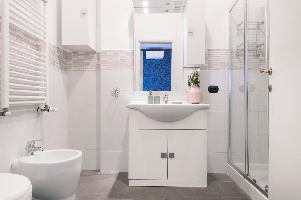 Kúpeľňa v ubytovaní Cozy apartament in Piazza 5 Giornate by Easylife