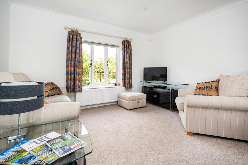 East Wing at Champaignes Toft, Mendlesham 5