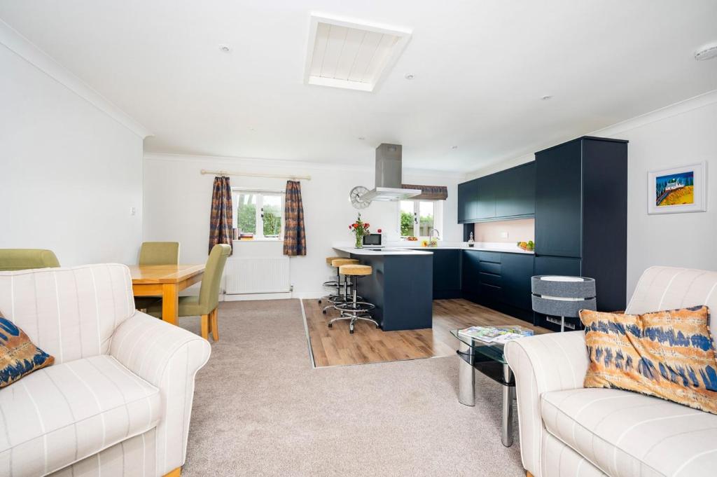 East Wing at Champaignes Toft, Mendlesham 4