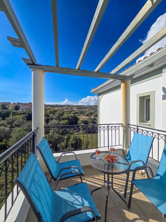 Balkón nebo terasa v ubytování Lakithra Apartments