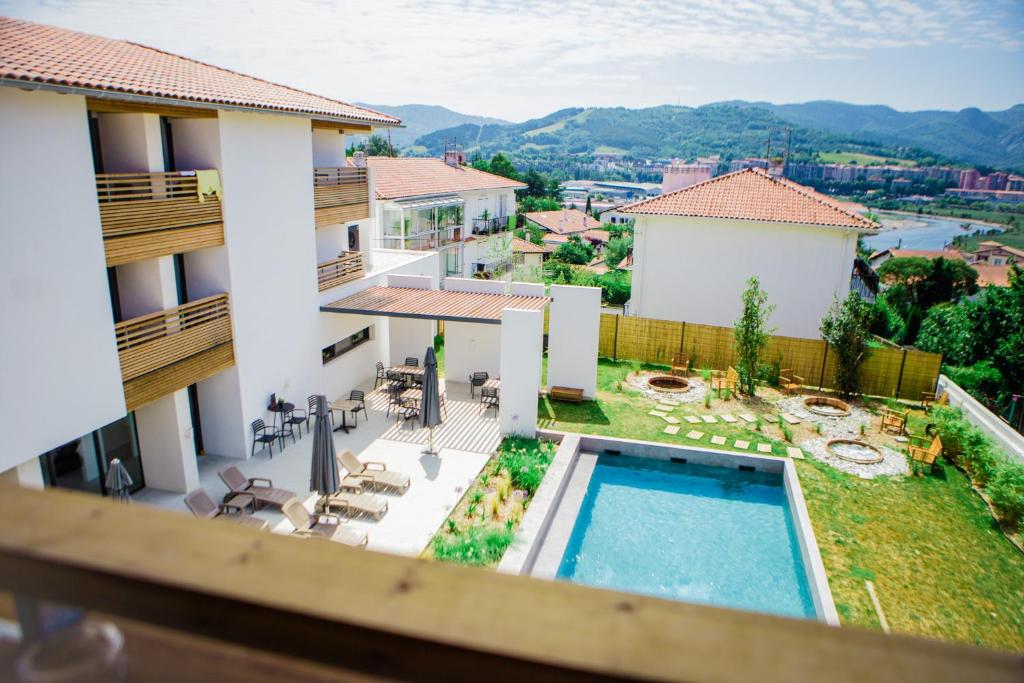 Vue générale sur la montagne ou vue sur la montagne depuis l'hôtel