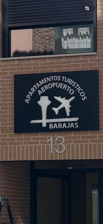 Apartamentos Turisticos Aeropuerto Barajas - 2