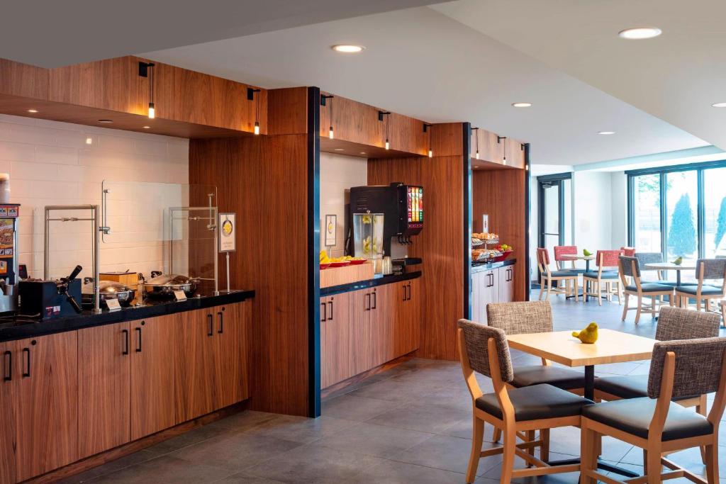 Fairfield Inn & Suites by Marriott Providence Airport Warwick photo