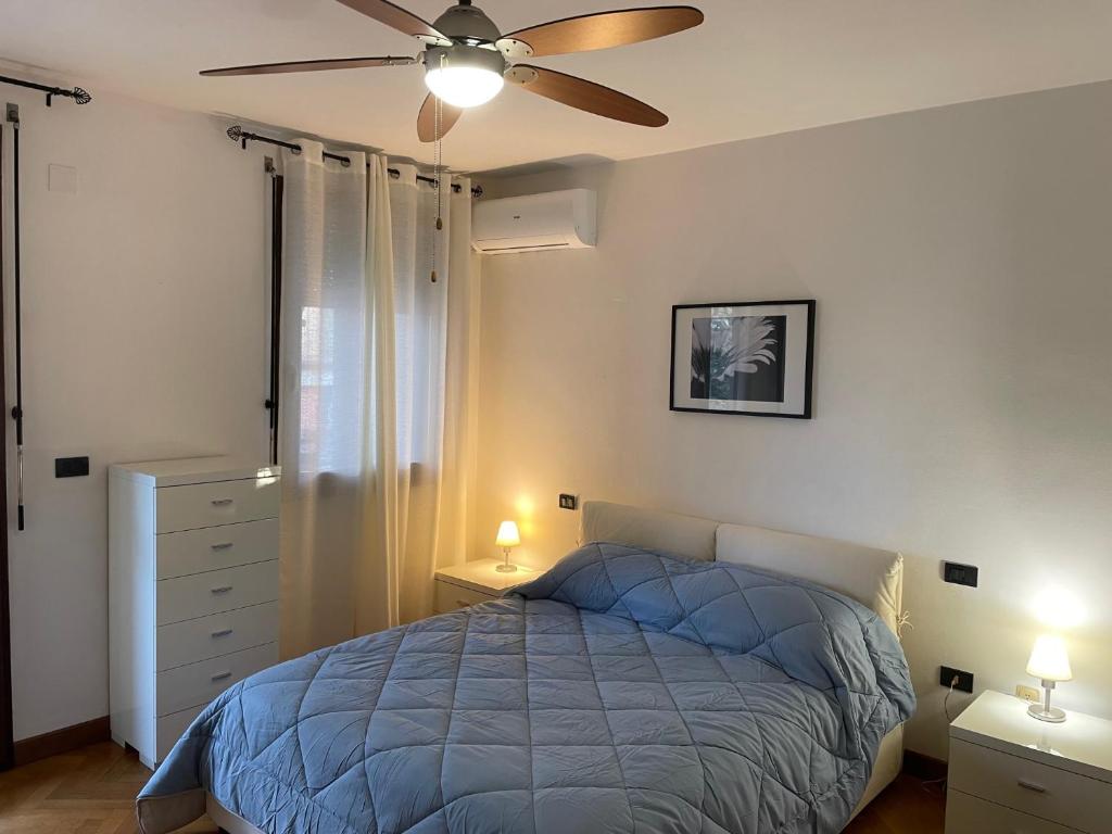 Postel nebo postele na pokoji v ubytování Room in Tuscany