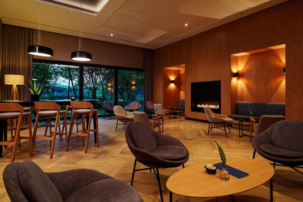 Posezení v ubytování Four Points by Sheraton Warsaw Mokotow