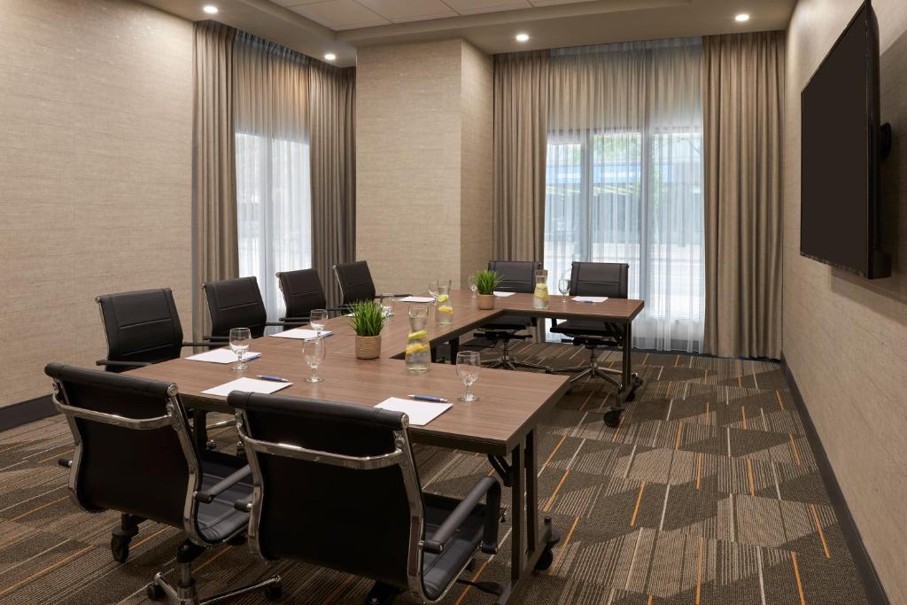 Konferenční prostory v ubytování Four Points by Sheraton Windsor Downtown
