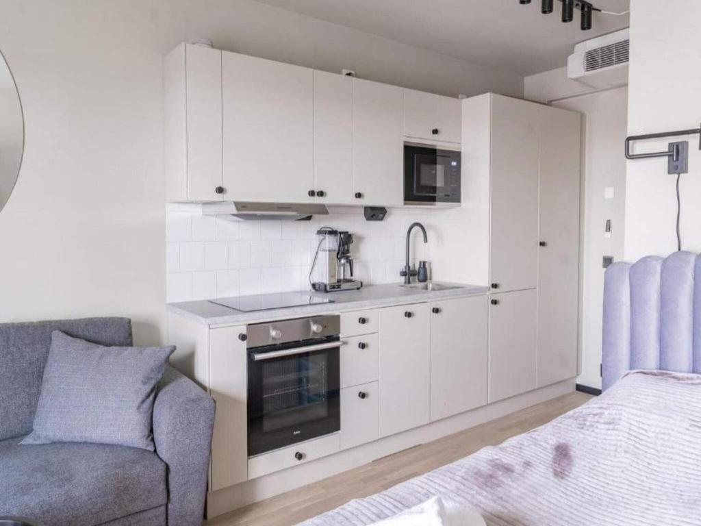 Kuchyň nebo kuchyňský kout v ubytování Studio with Balcony in Sölvesborg