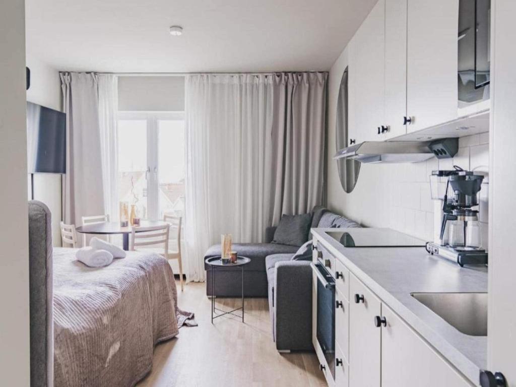 Kuchyň nebo kuchyňský kout v ubytování Small Double Room in Sölvesborg