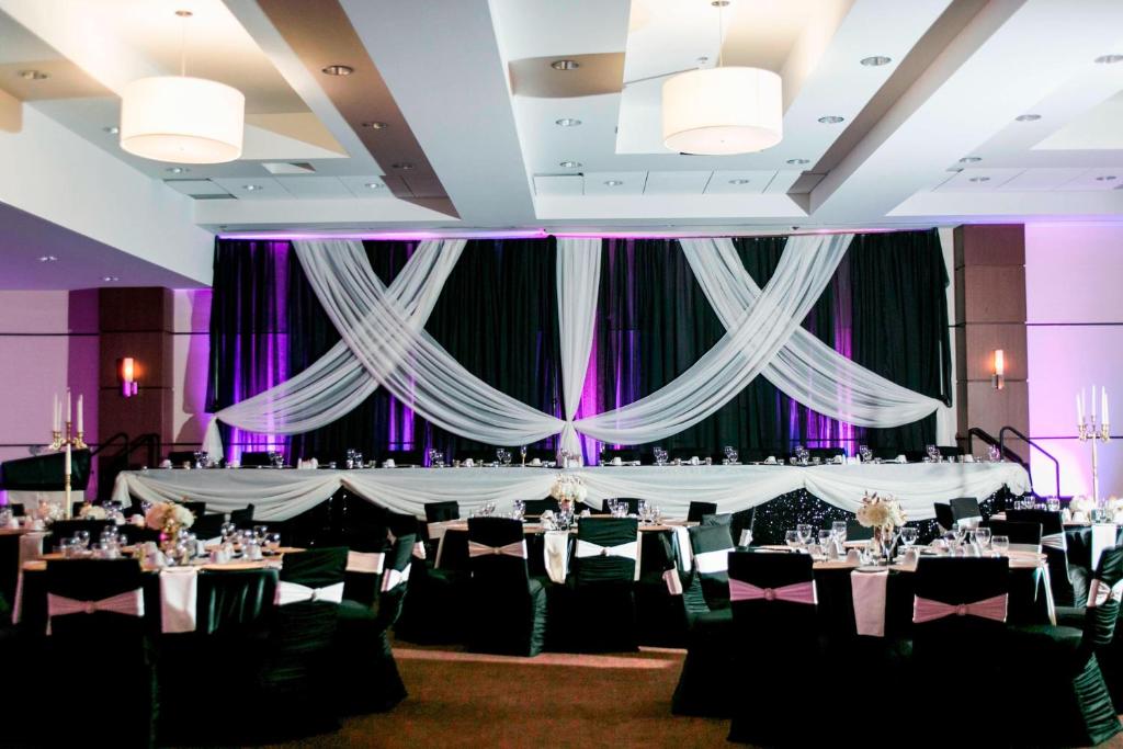 Restaurace v ubytování Four Points by Sheraton Winnipeg South