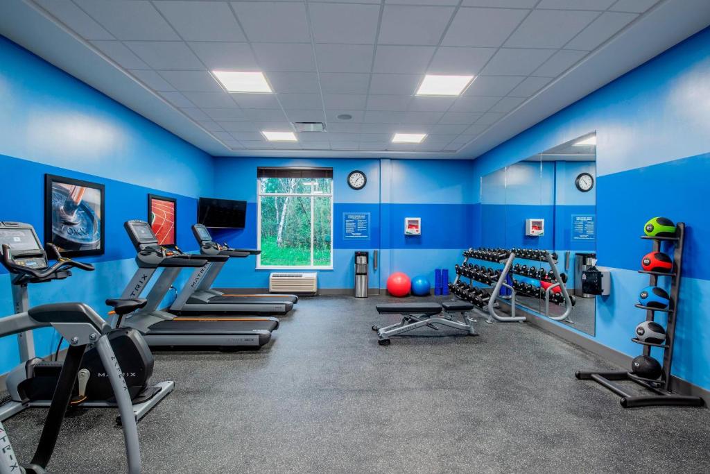 Fitness centrum a/nebo fitness zařízení v ubytování Four Points by Sheraton Grande Prairie