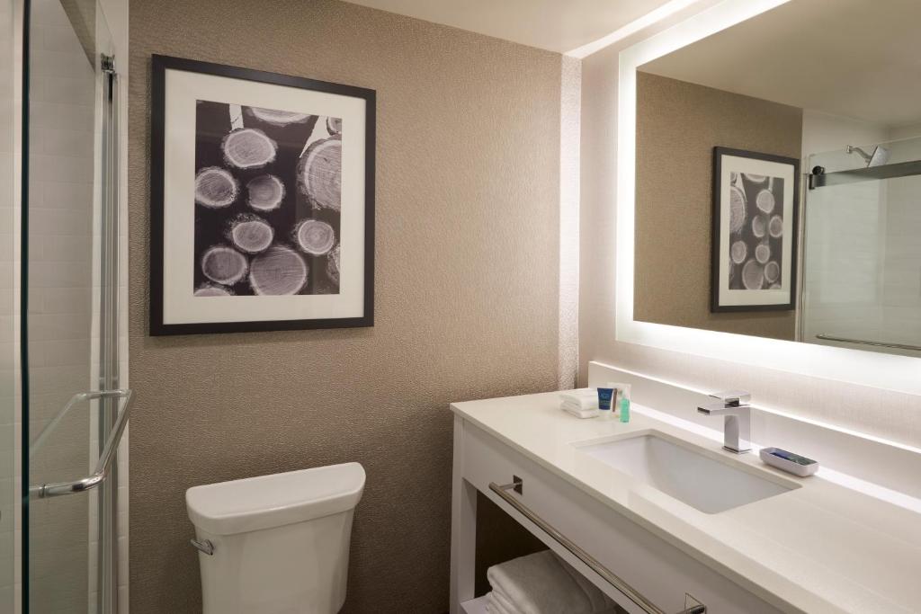 Koupelna v ubytování Four Points by Sheraton Vaughan