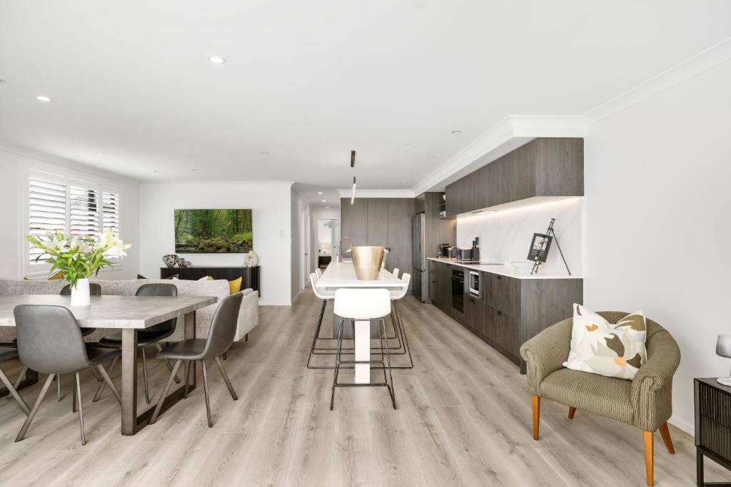 Belle Mer Beachfront Apartments - Self Serviced - Resim 18