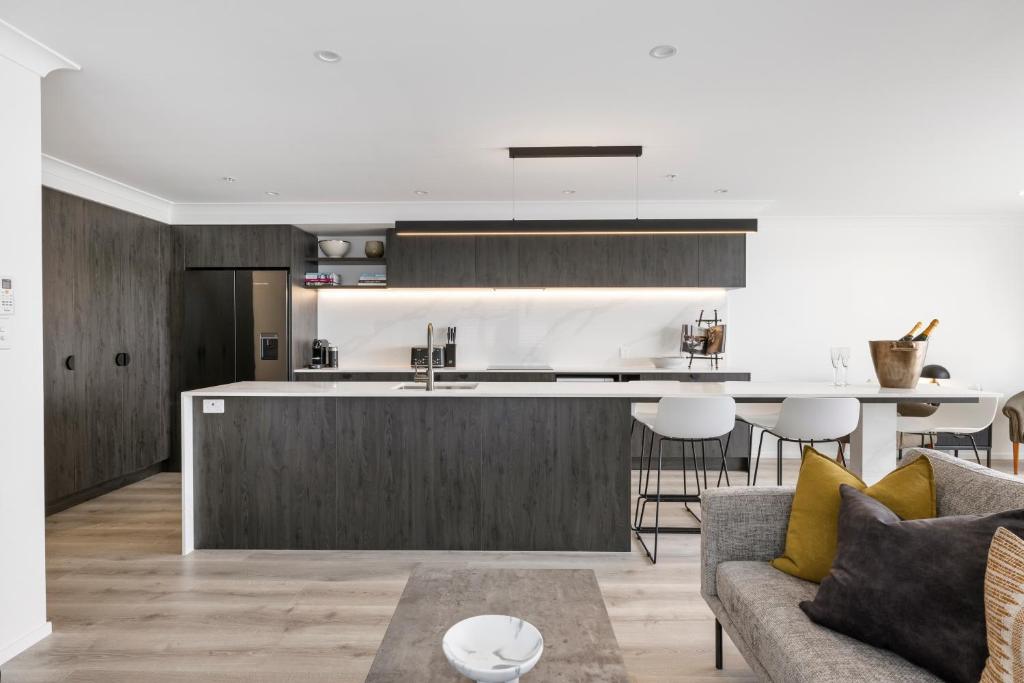 Belle Mer Beachfront Apartments - Self Serviced - Resim 17