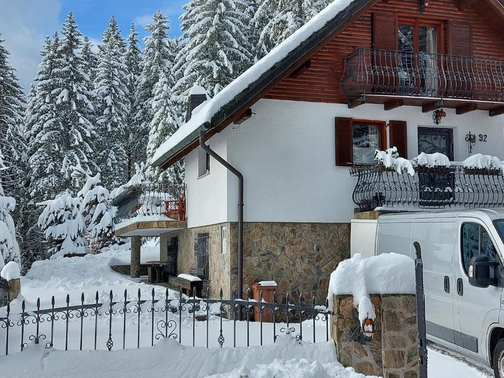 Apartma Escales -naselje Nune-Rogla v zimě