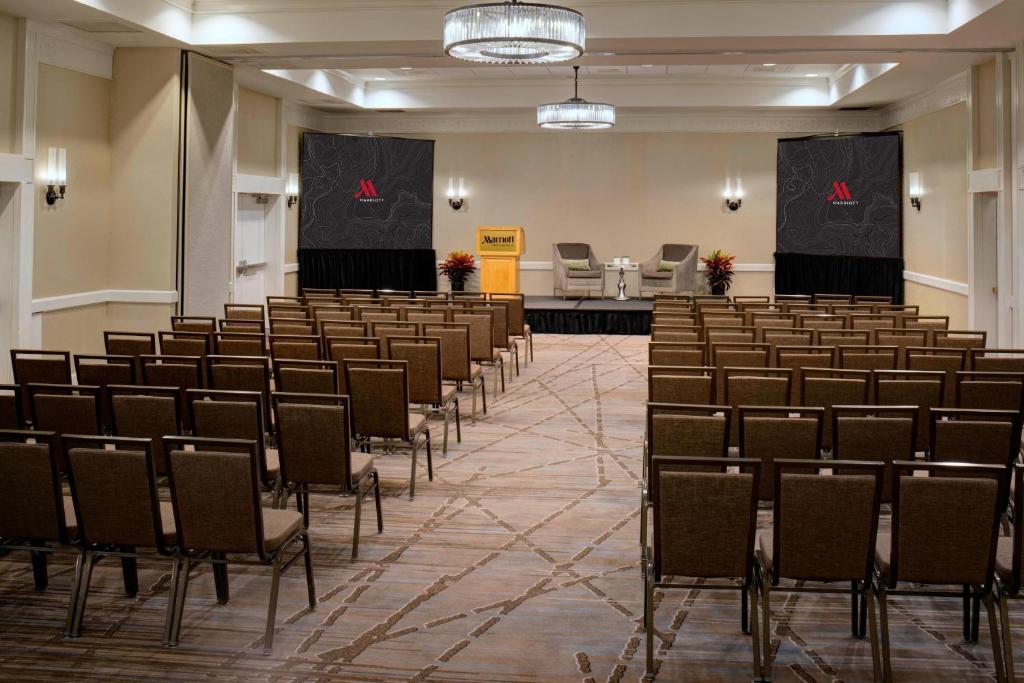Detroit Marriott Southfield photo