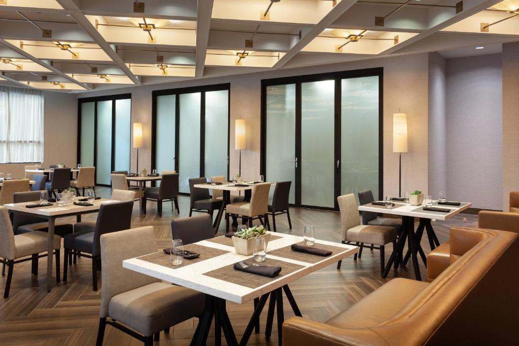 Restaurace v ubytování Marriott Phoenix Airport