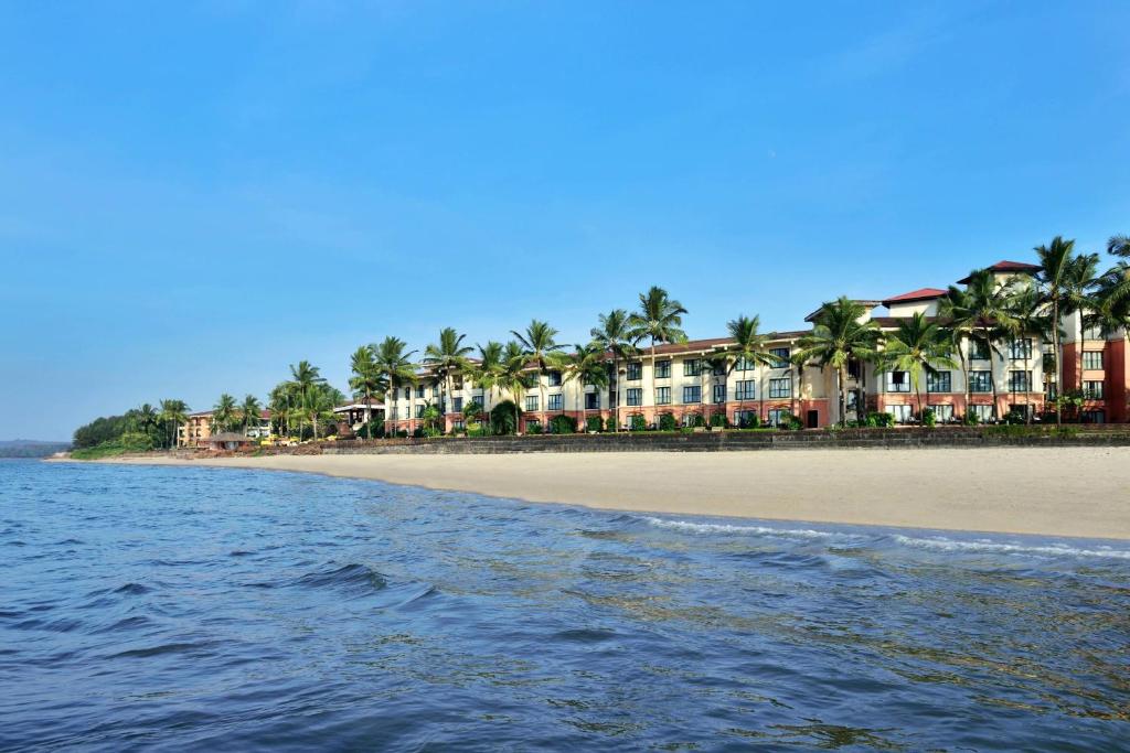 Beachfront Goa Marriott Resort & Spa - Housity