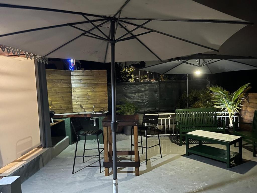 Patio nebo venkovní prostory v ubytování Studio moderne et lumineux