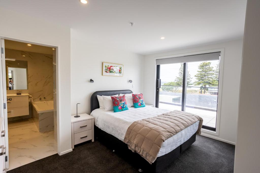 Belle Mer Beachfront Apartments - Self Serviced - Resim 31