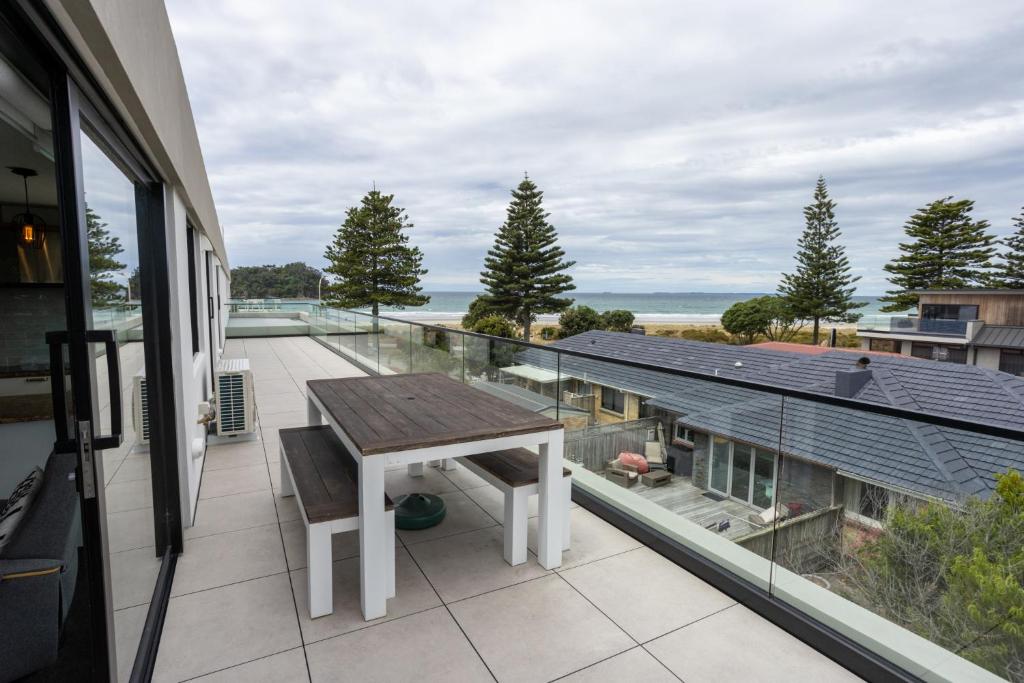 Belle Mer Beachfront Apartments - Self Serviced - Resim 36