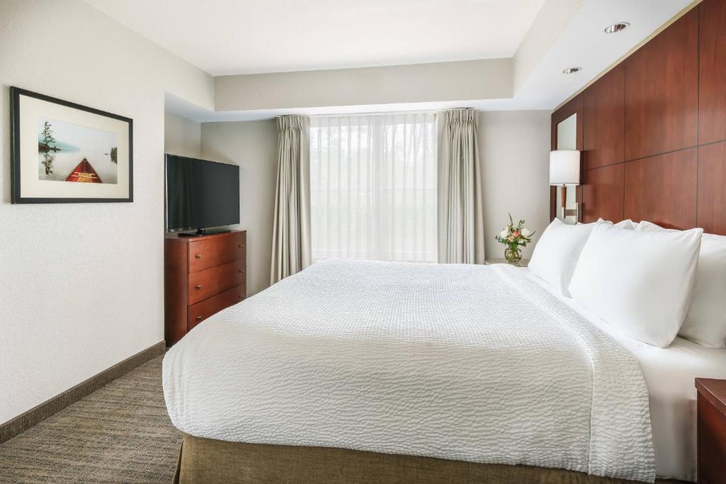 Residence Inn Burlington Colchester - Suite Met 1 Slaapkamer En Kingsize Bed