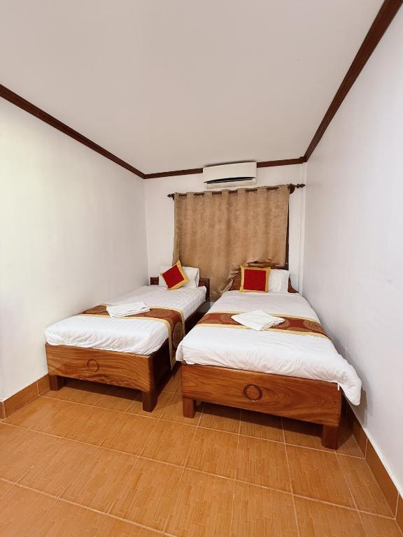 Vangvieng Sisavang Mountain View Hotel - 预算双室