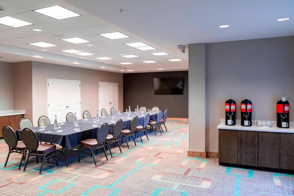 Residence Inn by Marriott Cleveland Avon at The Emerald Event Center photo