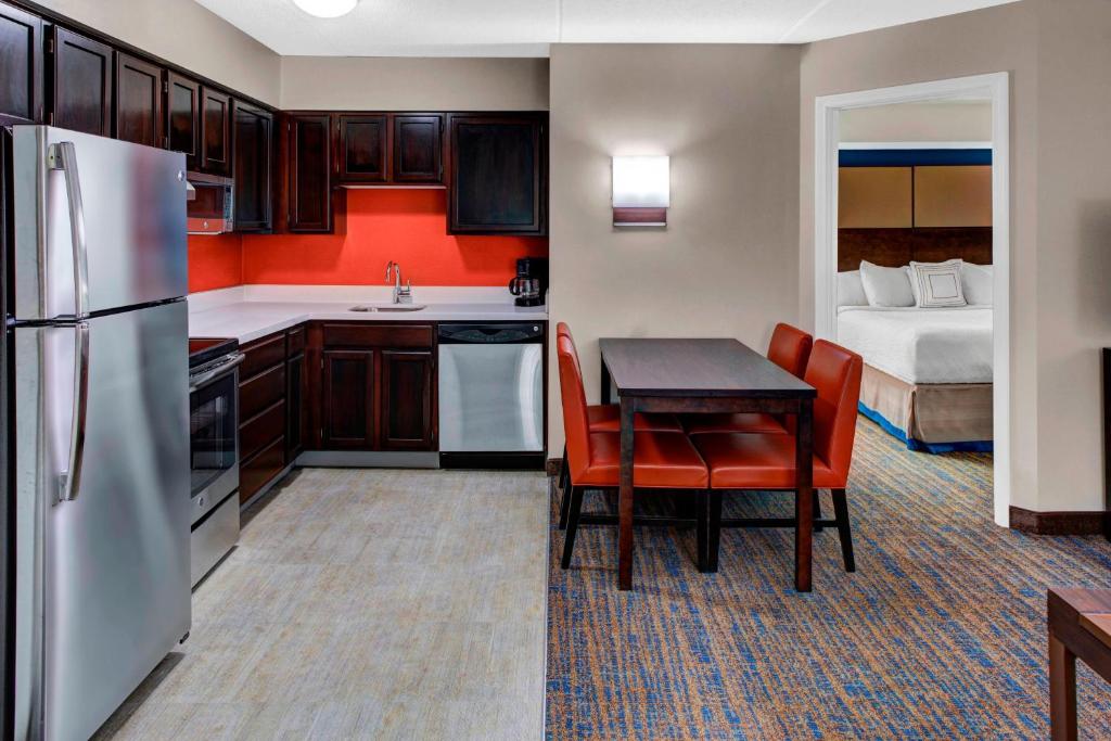 Residence Inn by Marriott Cleveland Beachwood photo
