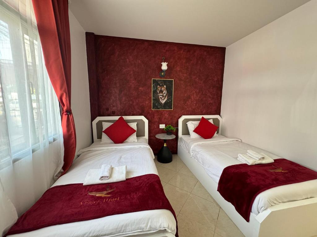 Postel nebo postele na pokoji v ubytování Venice Hotel Hua Hin