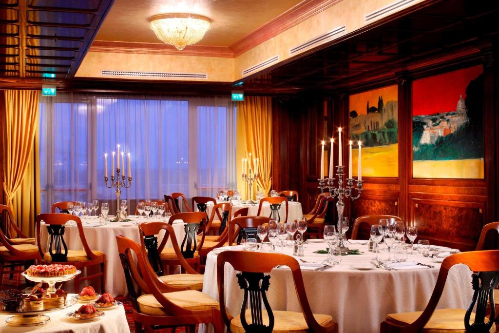 Restaurace v ubytování Rome Marriott Park Hotel