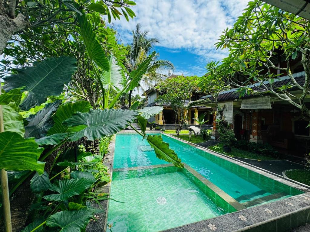 Bazén v ubytování Ubud Kerta Prashati nebo v jeho okolí