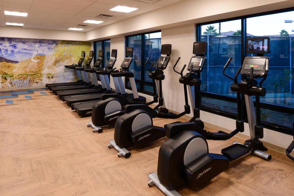 Fitness centrum a/nebo fitness zařízení v ubytování Residence Inn Palm Desert