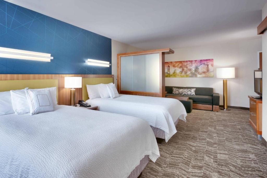 Postel nebo postele na pokoji v ubytování SpringHill Suites by Marriott Salt Lake City Draper