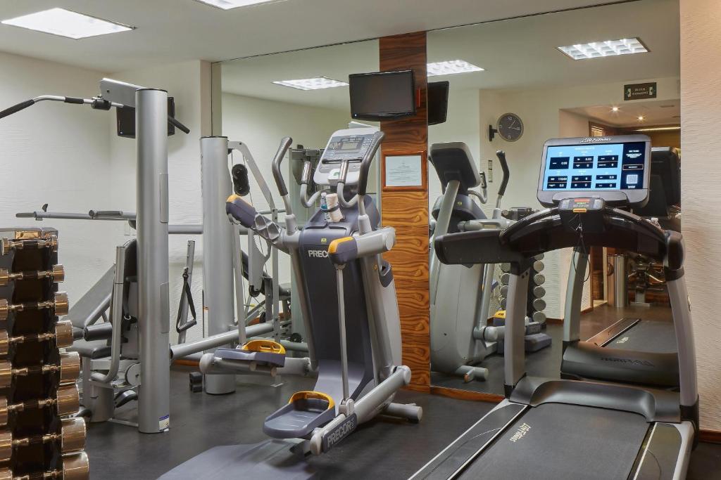 Fitness centrum a/nebo fitness zařízení v ubytování Las Alcobas, a Luxury Collection Hotel, Mexico City