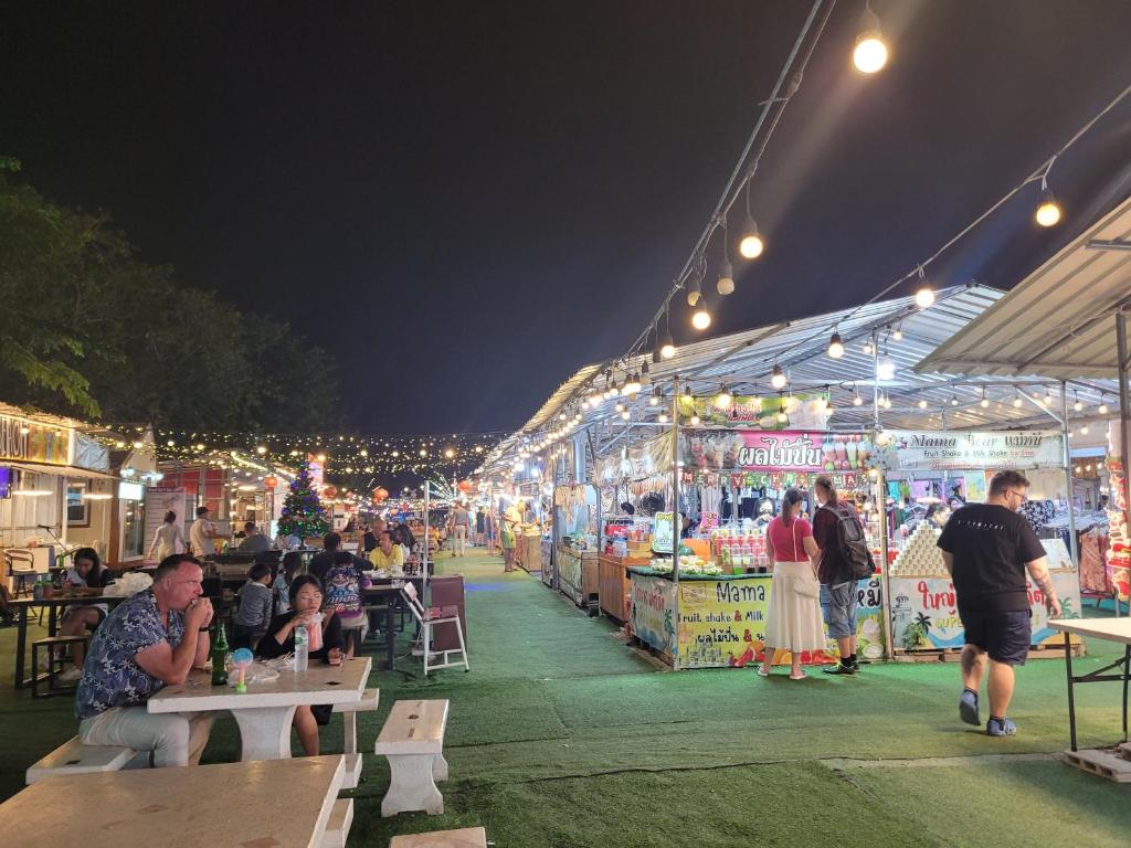 Sorot Jomtien Beach - Resim 6