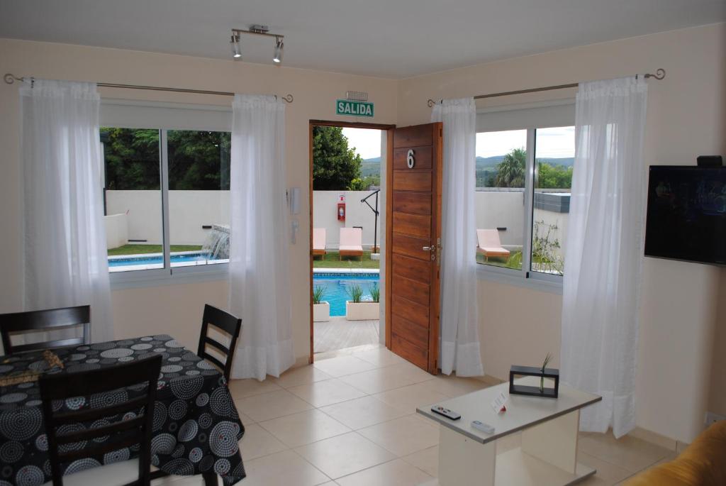 Bazén v ubytování Good Life Resort nebo v jeho okolí