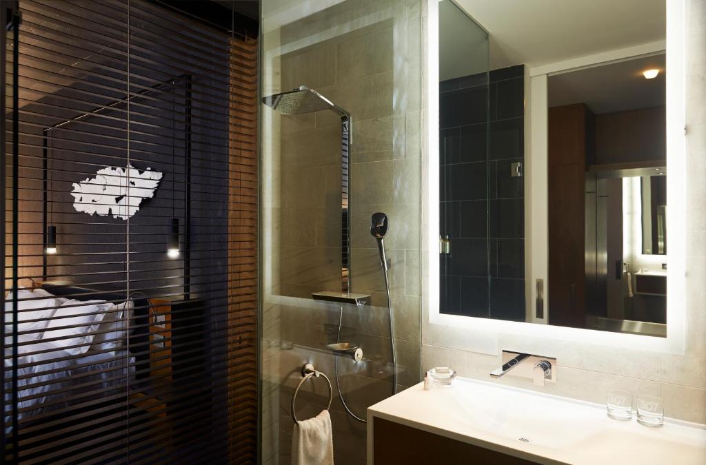 Koupelna v ubytování Le Germain Hotel Toronto