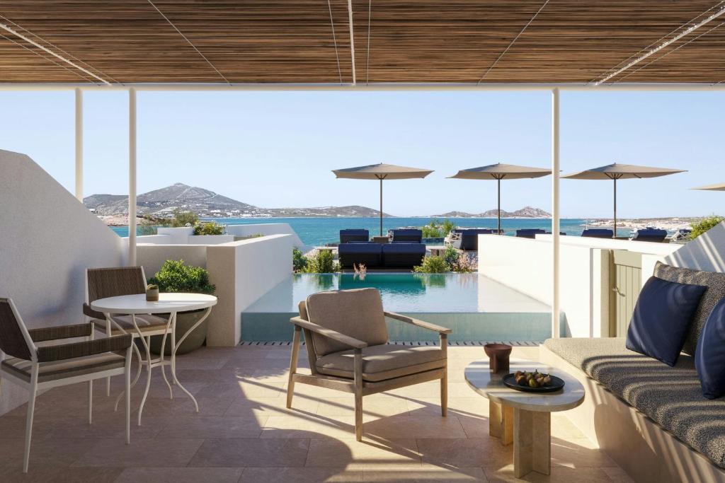 Posezení v ubytování Cosme, a Luxury Collection Resort, Paros