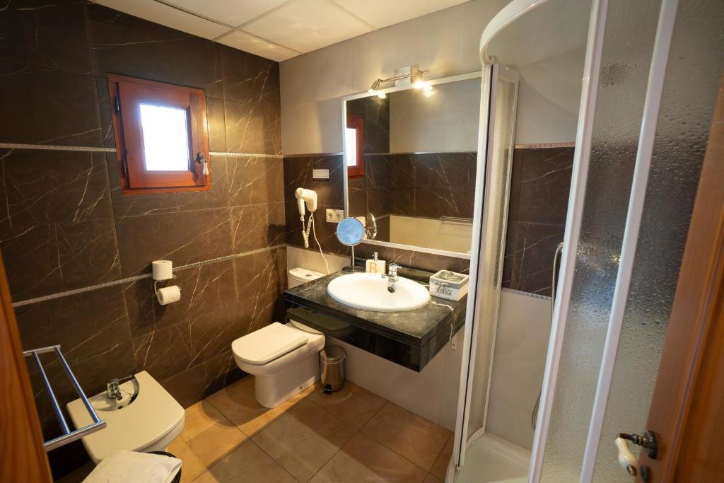 Koupelna v ubytování Hotel Rural L'Antic Portal