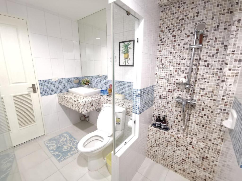Koupelna v ubytování The Beach Bangsaen Condo Sea View Room 327-62 Top Floor-Free Netflix