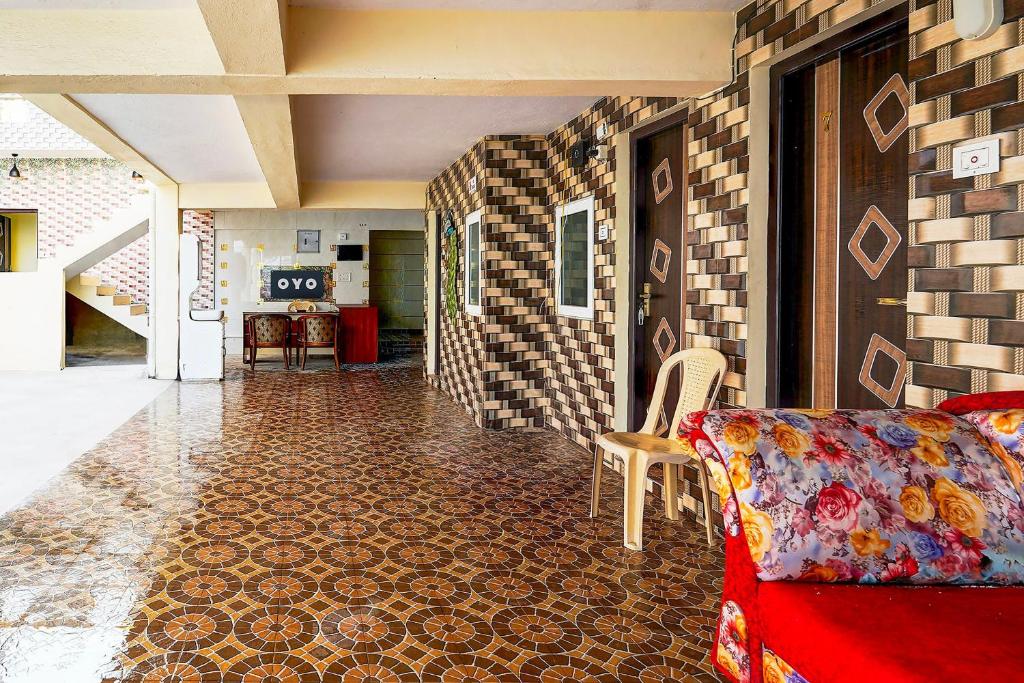 Posezení v ubytování Hotel O Eswar RR Residency
