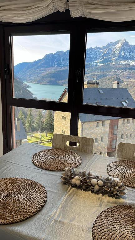 Ático en el Pirineo Aragonés Panticosa - Apartamento De Tres Dormitorios