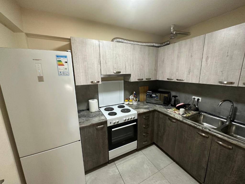 Kuchyň nebo kuchyňský kout v ubytování Best Hostel