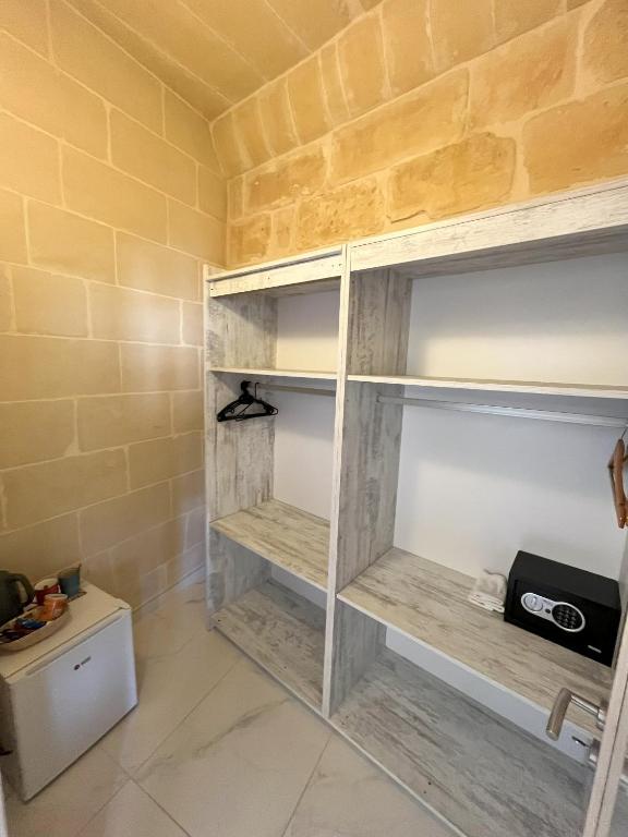 Fiftyfour West Boutique Living - 5