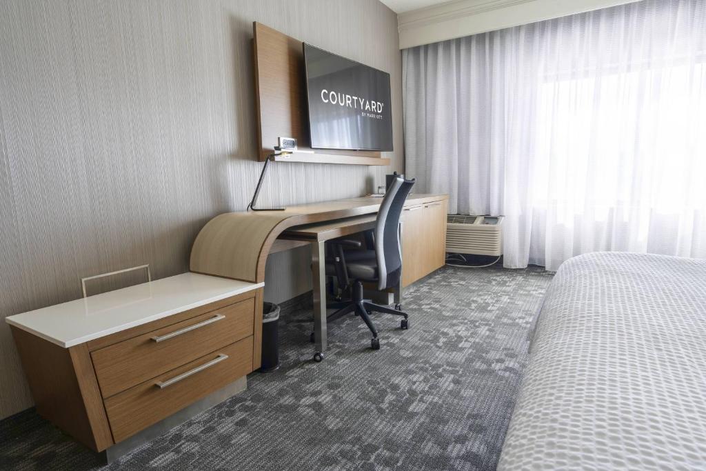 Courtyard by Marriott Cleveland Willoughby photo
